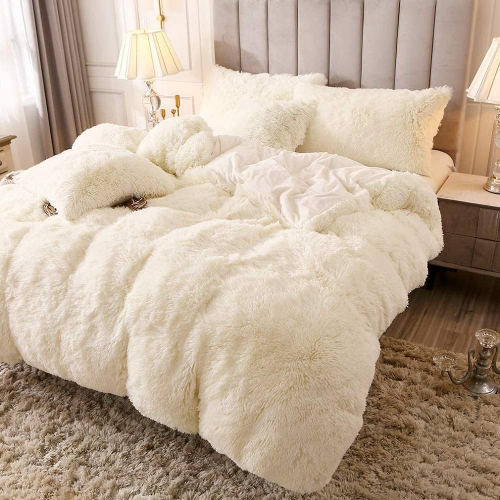 Fake Fur Bedspread: image 3