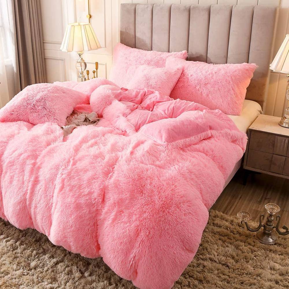 Fluffy Bedding Set: image 4